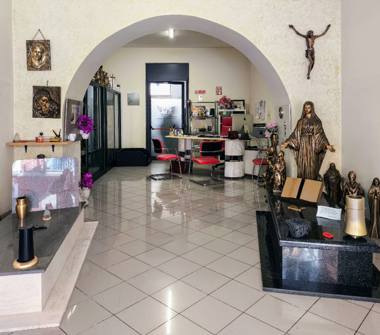 Negozio in affitto a Salerno, Frazione Matierno, Via Capone Cristoforo 35