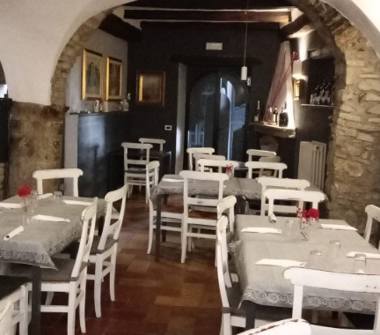 Pizzeria in vendita a Berceto (Parma), Via Romea 30