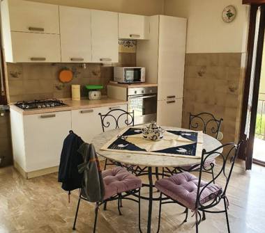 Quadrilocale in vendita a Albareto (Parma), Via Lina Pagliughi 19