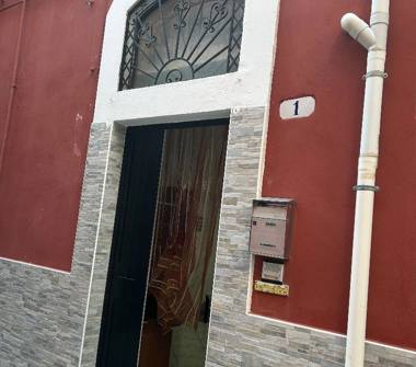 Casa indipendente in vendita a Ragusa, Frazione Marina Di Ragusa, Vico Eugenio Vaina n 1
