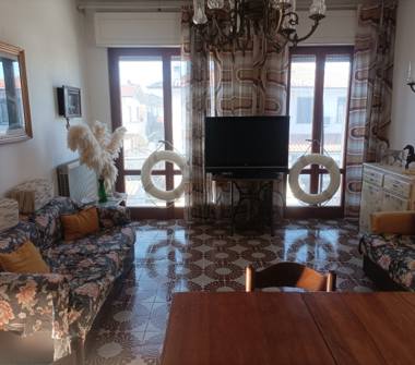 Casa indipendente in vendita a Viareggio, Frazione Torre Del Lago Puccini