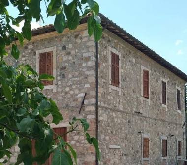 Rustico/Casale in vendita a Civitella Paganico, Frazione Casale Di Pari, Via Giuseppe Garibaldi 6