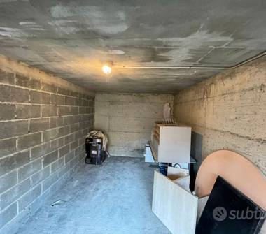 Box/Garage/Posto auto in vendita a Codogno (Lodi), Viale dei Mille 10