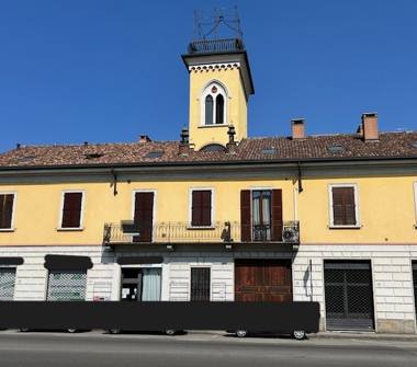 Trilocale in vendita a Abbiategrasso (Milano), Via Milano 9