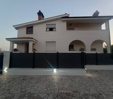 Villa in vendita a Anzio, Frazione Lavinio-Lido di Enea, Via Machiavelli 47