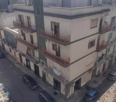 Palazzo/Stabile in vendita a Ostuni (Brindisi), luisa sanfelice 14