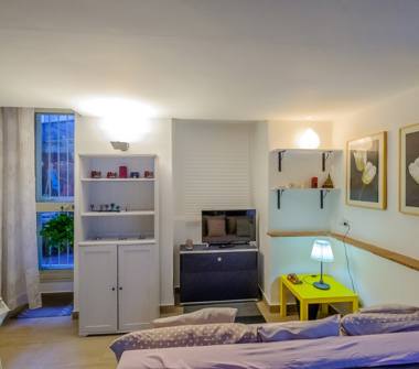 Bilocale in vendita a Catania, Zona Piazza Lanza, Piazza Vincenzo Lanza 2