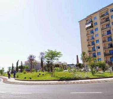 Negozio in affitto a Catania, Zona Corso Italia, Piazza Galatea 21