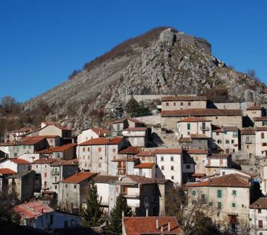 Affitto Appartamento Vacanze a Tagliacozzo, Frazione Tremonti, Via la Porta 10