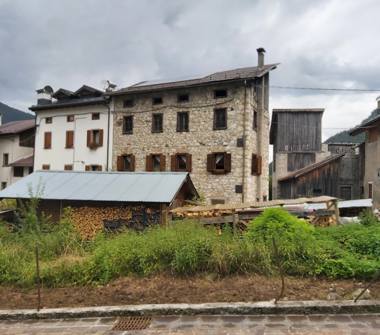 Casa indipendente in vendita a Perarolo di Cadore, Frazione Caralte, Località Caralte 55