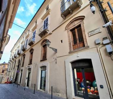 Negozio in affitto a Chieti, Frazione Chieti Scalo, Via Cesare de Lollis 6