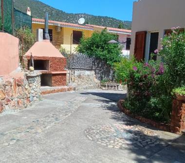 Affitto Casa Vacanze a Sinnai, Frazione Solanas, Via dei Narcisi 10