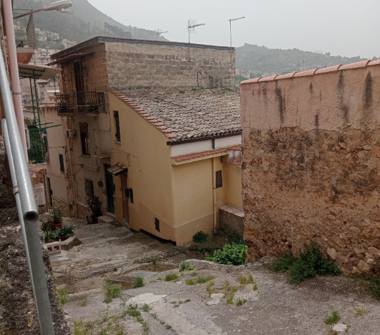 Trilocale in vendita a Altofonte (Palermo)