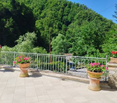 Casa indipendente in vendita a Stazzema, Frazione Cardoso