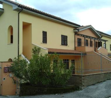 Bilocale in vendita a Sarnano (Macerata), Via Don Luigi Sturzo 19