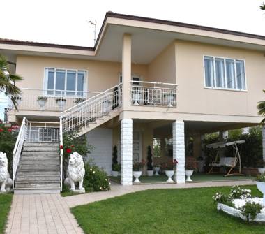 Villa in vendita a San Costanzo, Frazione Santa Croce, Strada San Fortunato 177