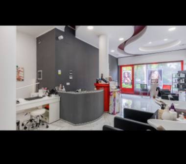 Negozio in vendita a Torino, Zona Mirafiori Sud, Via Celeste Negarville 25 d