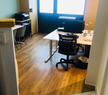 Negozio in affitto a Roma, Zona Appio Latino, Via Ferdinando Ughelli 31