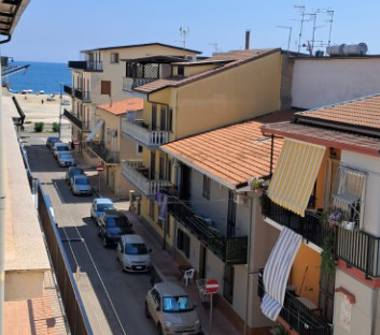 Affitto Appartamento Vacanze a Corigliano-Rossano, Frazione Schiavonea, Via Messina 7