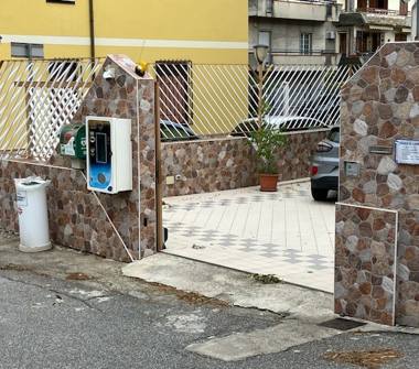 Negozio in affitto a Palmi (Reggio Calabria), Viale Francesco Carbone 2