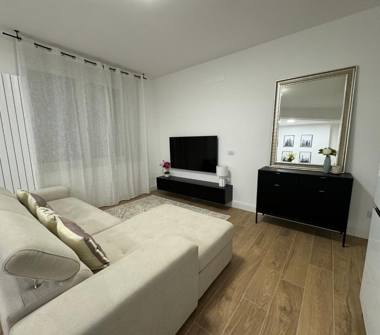 Casa indipendente in vendita a Milano, Zona Rembrandt, Via Privata Linda Malnati 5