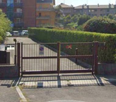 Box/Garage/Posto auto in vendita a Bergamo, Zona Boccaleone, Via Leone Tolstoj 18
