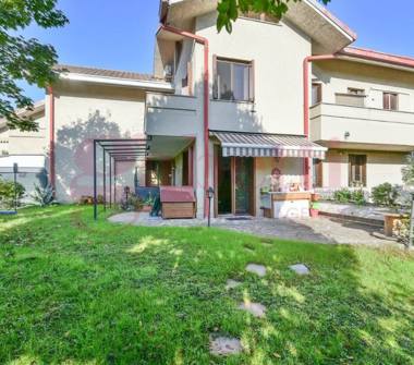 Villetta a schiera in vendita a Mariano Comense (Como)