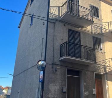 Casa indipendente in affitto a Tornareccio (Chieti), via roma 35