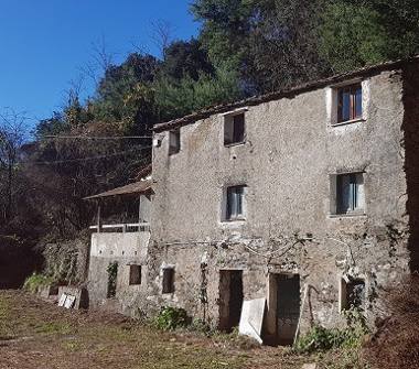 Casa indipendente in vendita a Varazze, Frazione Pero