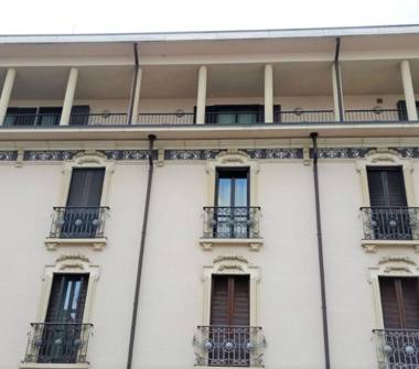 Appartamento in vendita a Gallarate (Varese), Via Achille Cadolini 5