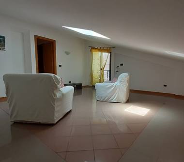 Casa indipendente in affitto a Pace del Mela (Messina), Via Don Silvio Cucinotta 17