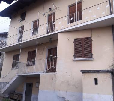 Casa indipendente in vendita a Mompantero (Torino), Via Bosconero 10