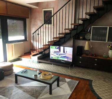 Quadrilocale in vendita a Monza, Zona Buonarroti