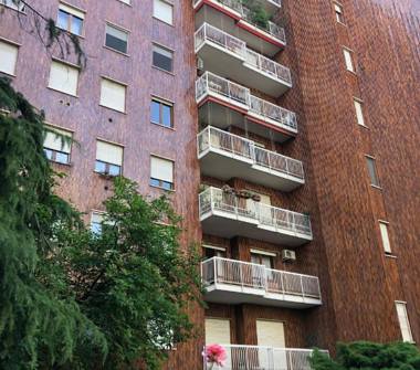 Bilocale in affitto a Milano, Zona Lorenteggio, Viale San Gimignano 2/1