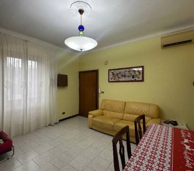 Appartamento in vendita a Genova, Zona Borzoli, Via Borzoli 74