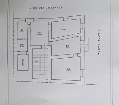 Casa indipendente in vendita a Napoli, Zona Porto, Vico dei Costanzi 13