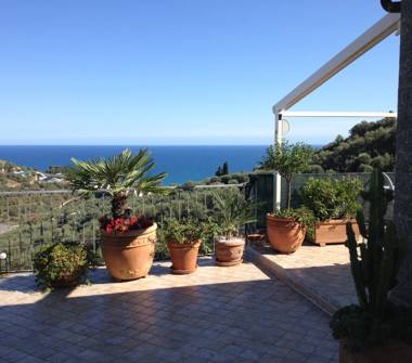 Casa indipendente in vendita a Civezza (Imperia)