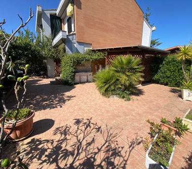 Villetta a schiera in affitto a Campomarino, Frazione Lido Di Campomarino, Via Salvador Allende 64