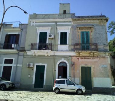 Bilocale in vendita a Brindisi, Frazione Centro città, Via Thaon De Revel Paolo 53