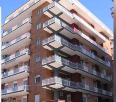 Appartamento in vendita a Caltagirone (Catania), Via Galileo Galilei 7