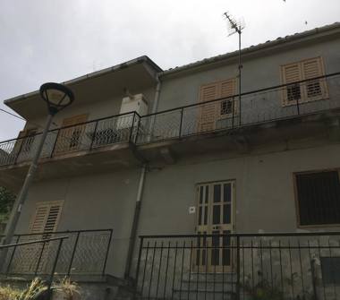Casa indipendente in vendita a Jacurso (Catanzaro), Via Belvedere 12