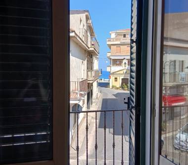 Trilocale in affitto a Cirò Marina (Crotone), Via Cristoforo Colombo 4