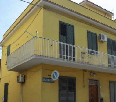 Casa indipendente in vendita a Avola (Siracusa), Via Francesco Azzolini 91
