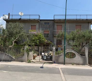 Palazzo/Stabile in vendita a Airola (Benevento), Via Sorlati 1