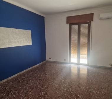 Trilocale in affitto a Taranto (Taranto), Via Friuli 6