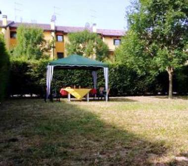 Quadrilocale in vendita a Due Carrare, Frazione Mezzavia