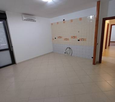 Trilocale in vendita a Foggia, Frazione Centro città, Via Lucera 155