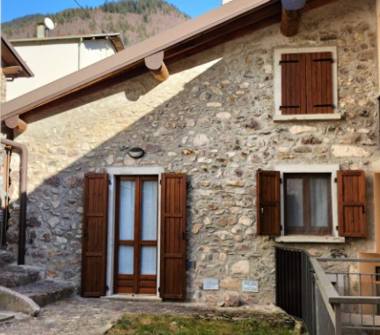 Baita/Chalet/Trullo in affitto a Ornica (Bergamo), Via Roma 1
