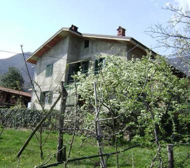 Casa indipendente in vendita a Envie (Cuneo), Via Dagatti 23