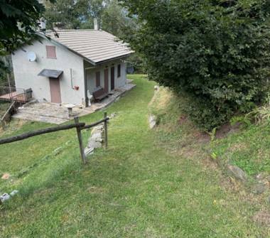 Affitto Baita/Chalet/Trullo Vacanze a Maccagno con Pino e Veddasca (Varese), Via alla Quadra 7